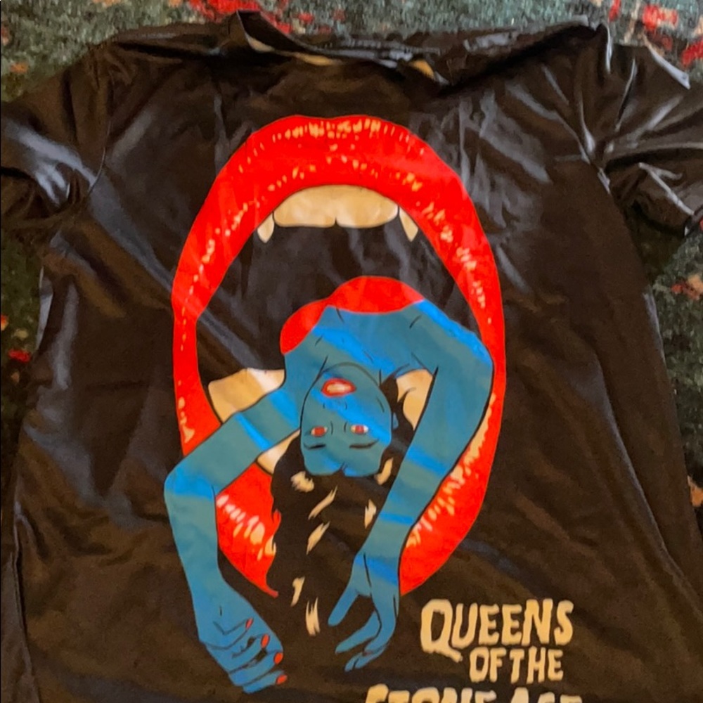 Men’s Queens of the Stone Age shirt